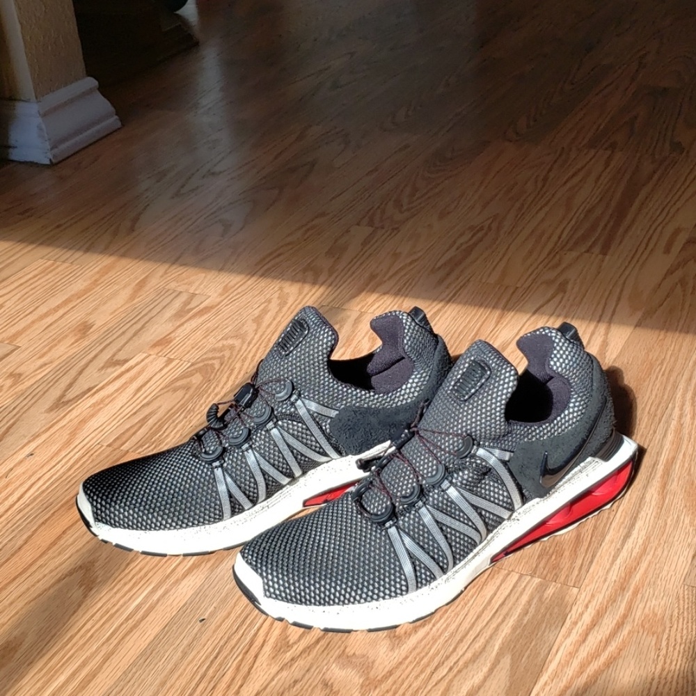 NIKE SHOX GRAVITY RUNNING SHOES BLACK SAIL 